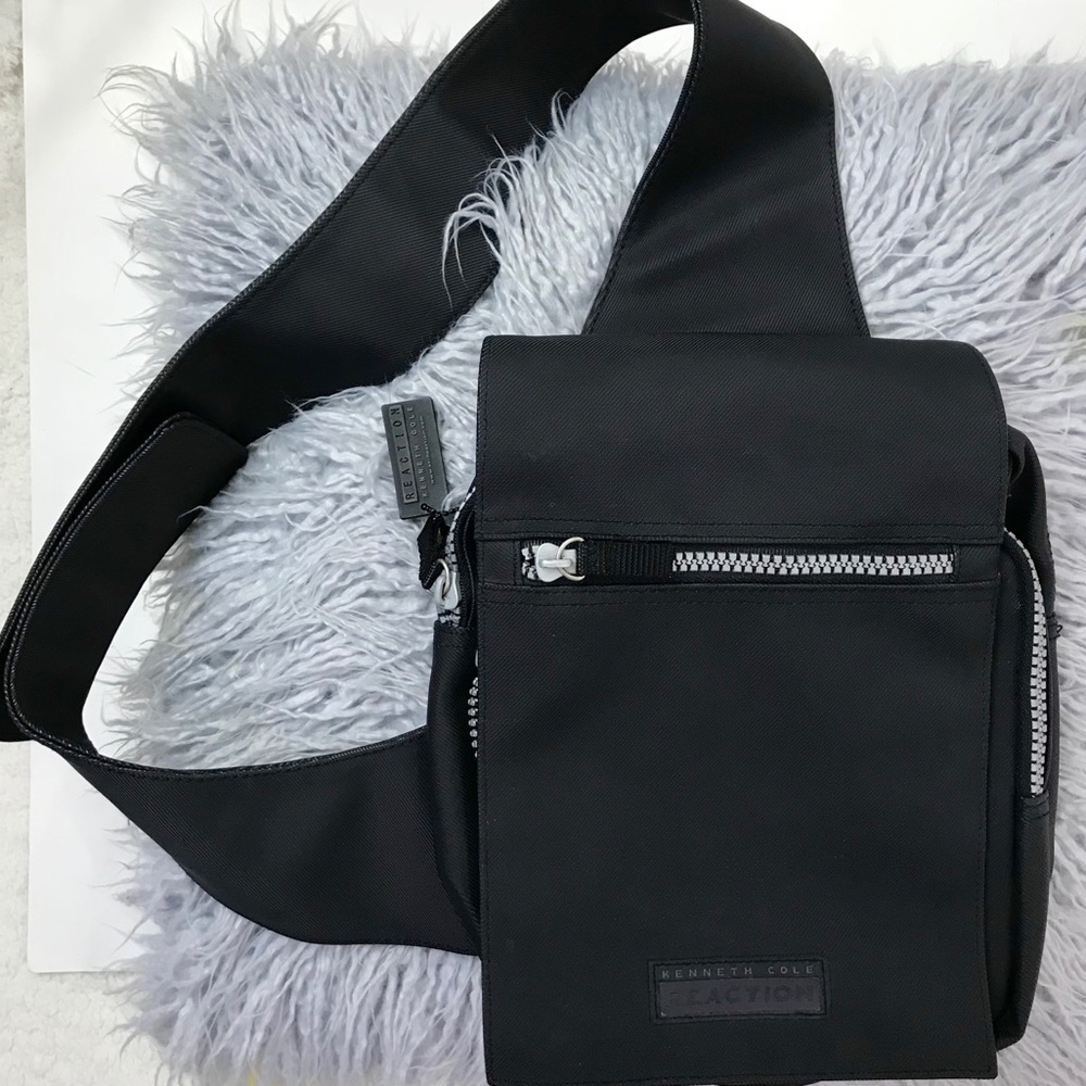 Kenneth Cole Crossbody Black Messenger Bag